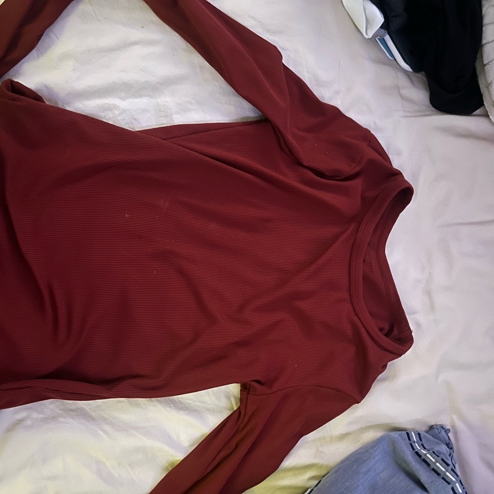 Burgundy long sleeve top, perfect for fall!